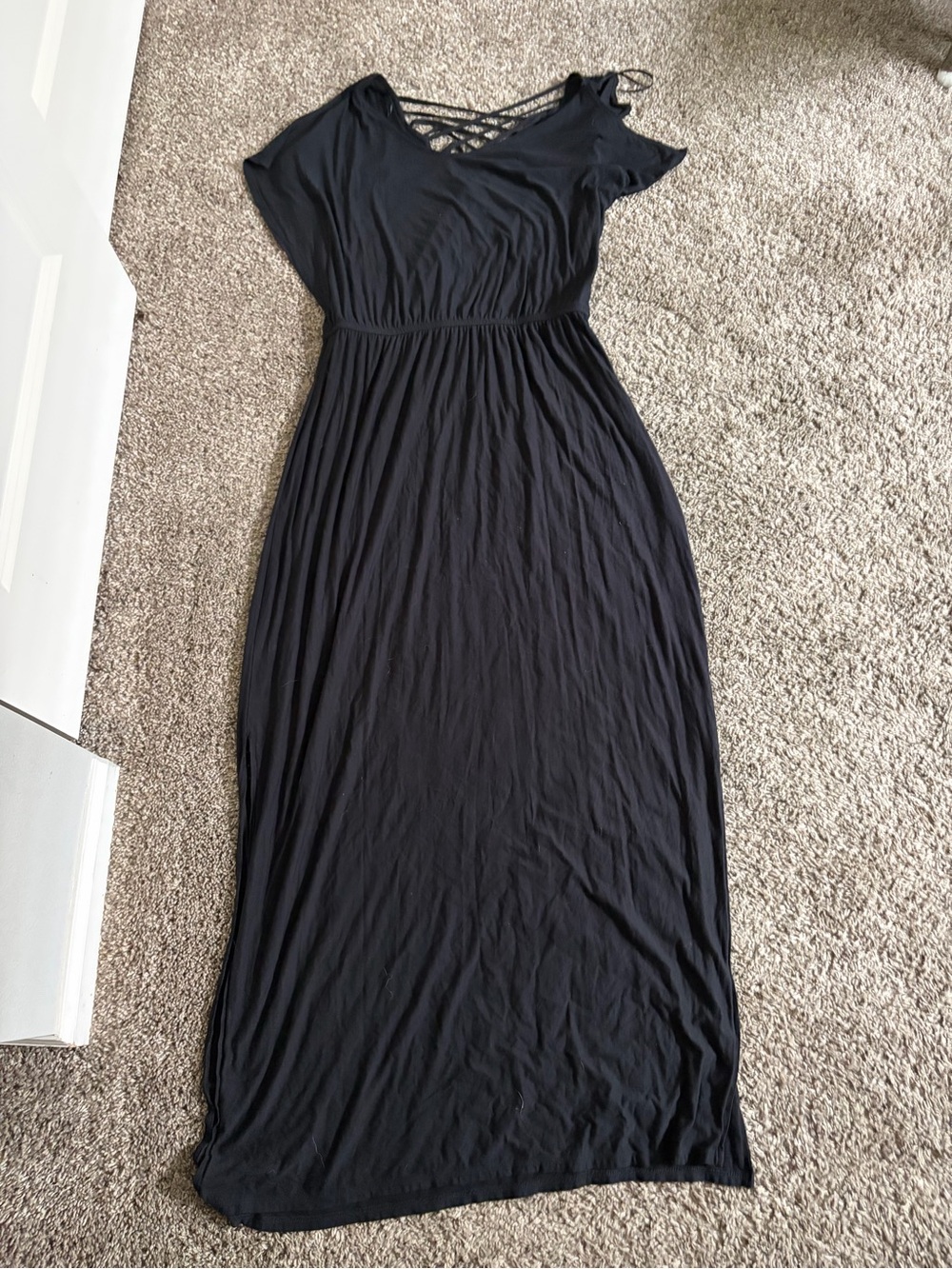 Apt. 9 Black Crisscross-Back Maxi Dress